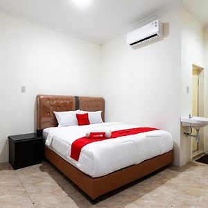 Reddoorz Near Yuki Simpang Raya Mall Medan 2